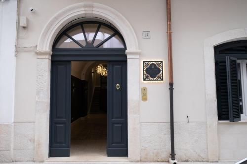 palazzo pisani bari