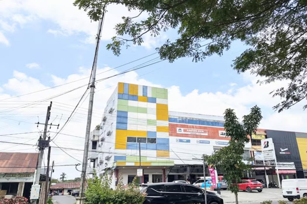 hotel o near terminal batoh formerly
