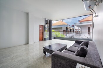 collection o dukuh segara guest house