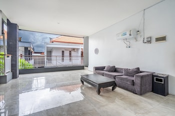 collection o dukuh segara guest house