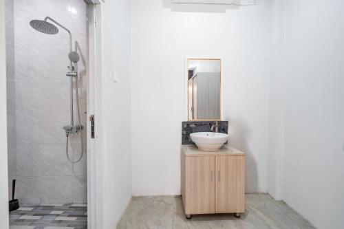 collection o dukuh segara guest house