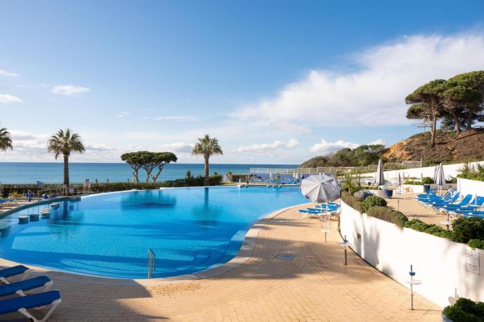 monicca collection oura view suites