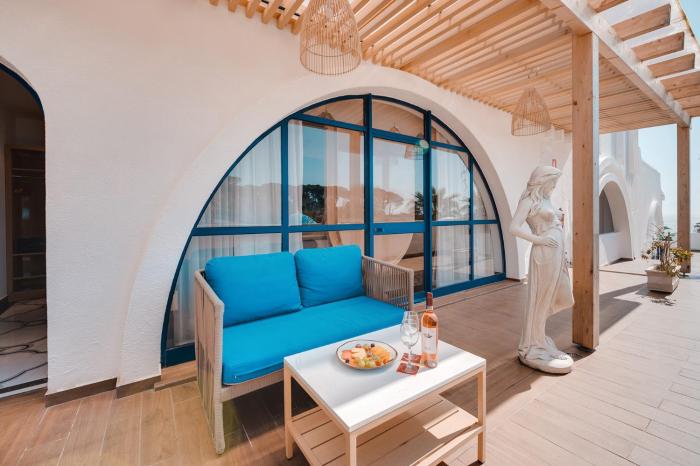 monicca collection oura view suites