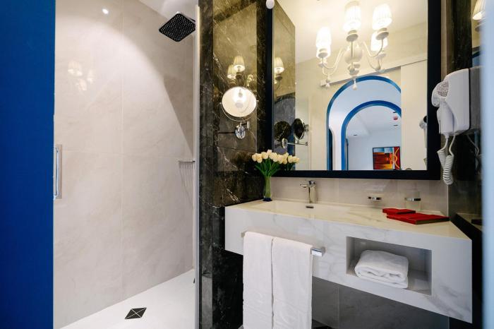 monicca collection oura view suites