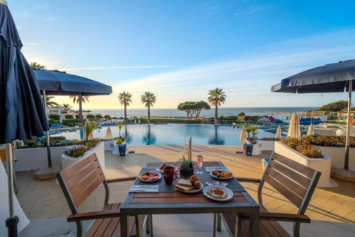 monicca collection oura view suites