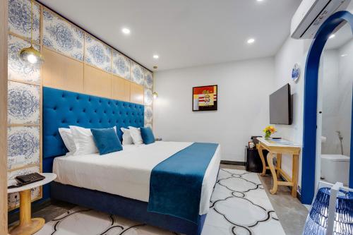 monicca collection oura view suites