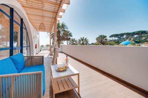monicca collection oura view suites