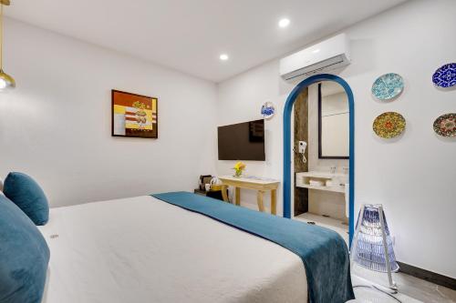 monicca collection oura view suites