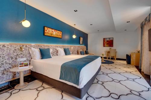 monicca collection oura view suites