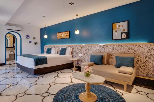 monicca collection oura view suites