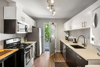 brookwood courtyard by bca furnished apartments bcc2b 11 k