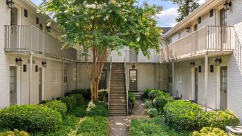brookwood courtyard by bca furnished apartments bcc2b 11 k