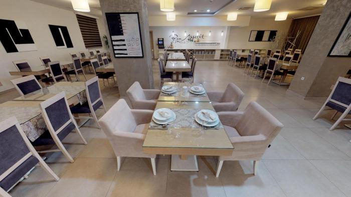 hotel leone