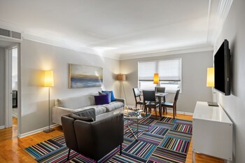 brookwood courtyard by bca furnished apartments bcc1b 01 a