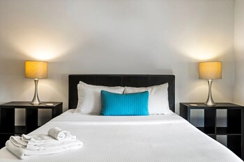 brookwood courtyard by bca furnished apartments bcc1b 01 a