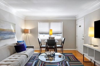 brookwood courtyard by bca furnished apartments bcc1b 01 a