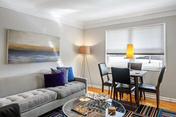 brookwood courtyard by bca furnished apartments bcc1b 01 a