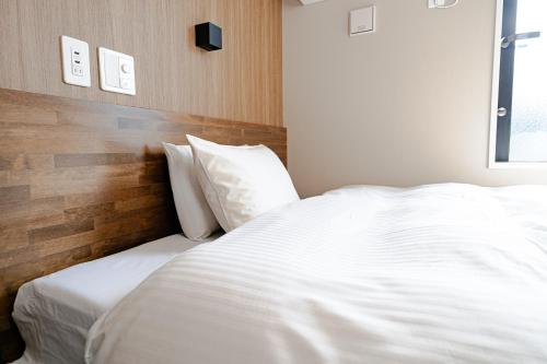 hotel cradle cabin tanashi