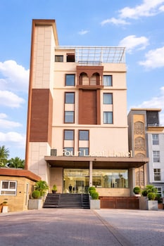 four leaf hotel dehradun