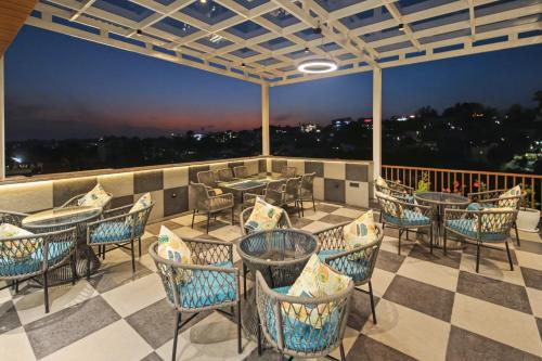 four leaf hotel dehradun