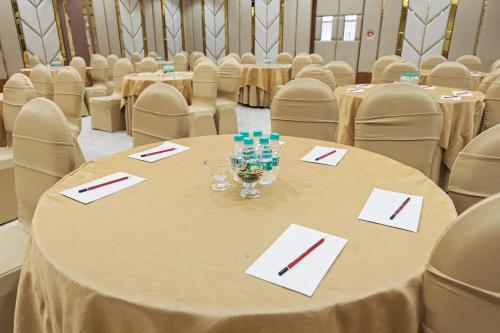 four leaf hotel dehradun