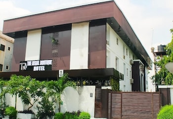 the regal boutique hotel