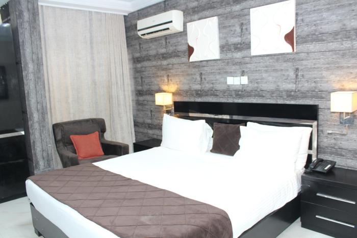 the regal boutique hotel