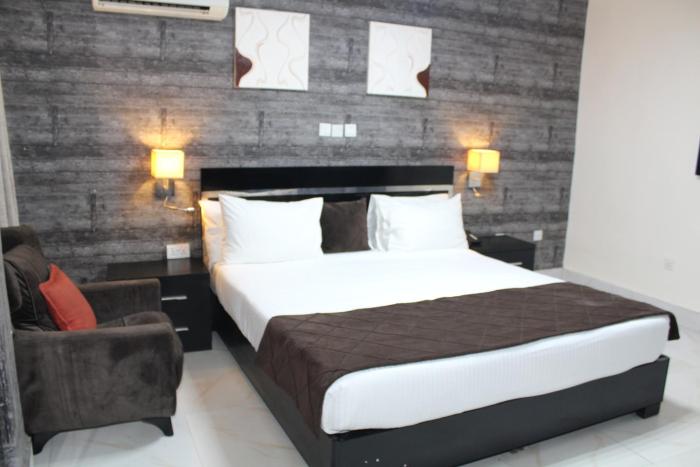 the regal boutique hotel
