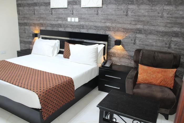 the regal boutique hotel
