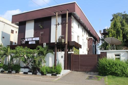 the regal boutique hotel