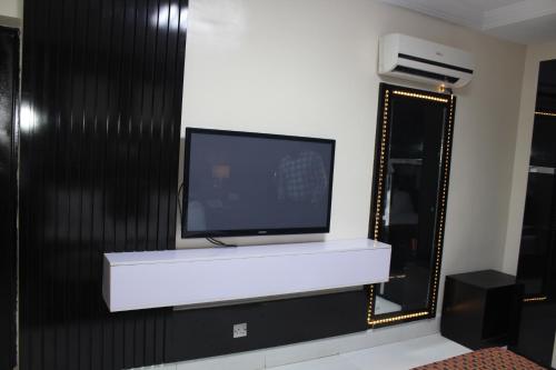 the regal boutique hotel