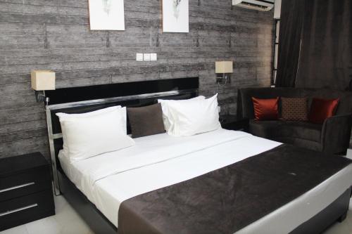 the regal boutique hotel