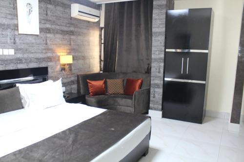 the regal boutique hotel