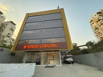 sindu executive lodging