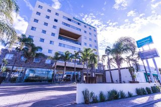 Hotel Crown Victoria,Corregidora>>Arroyo Seco,4 star