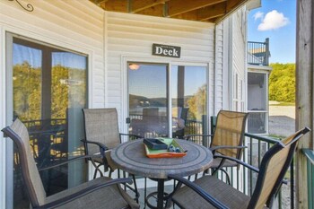 lakefront condo w 3 pools boat slip and patio views at 13mm of the big niangua