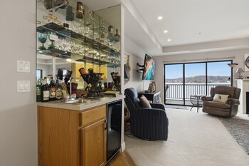 lakeview condo at the falls w wraparound screened porch 2 pwc slips and pools at 2 mm