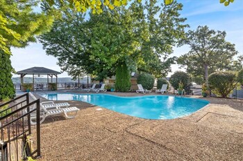 Lakeview Condo At The Falls W/ Wraparound Screened Porch, 2 Pwc Slips & Pools At 2 Mm,,2 star