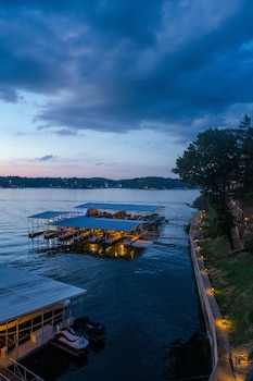 Upscale Lakefront Condo At 2Mm With Pools, Slip, And Main Channel Views,,2 star