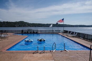 Upscale Lakefront Condo At 2Mm With Pools, Slip, And Main Channel Views,,2 star