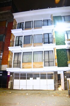 apartahotel retiro 79