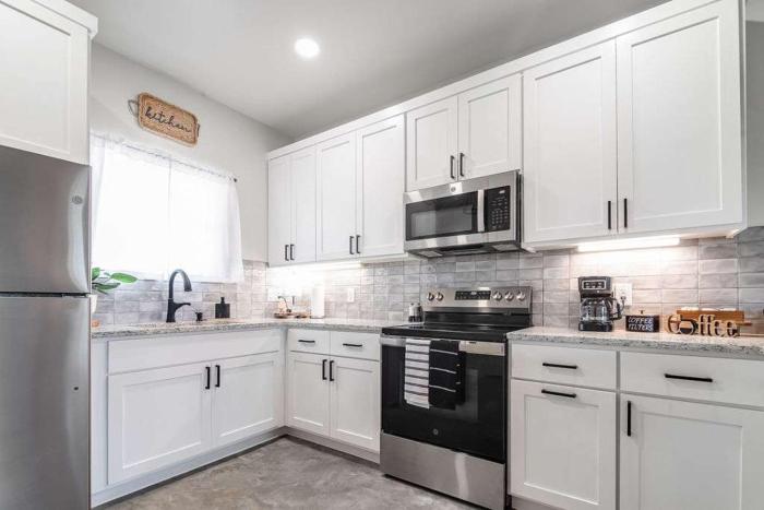 quiet casita with hot tub six min from downtown