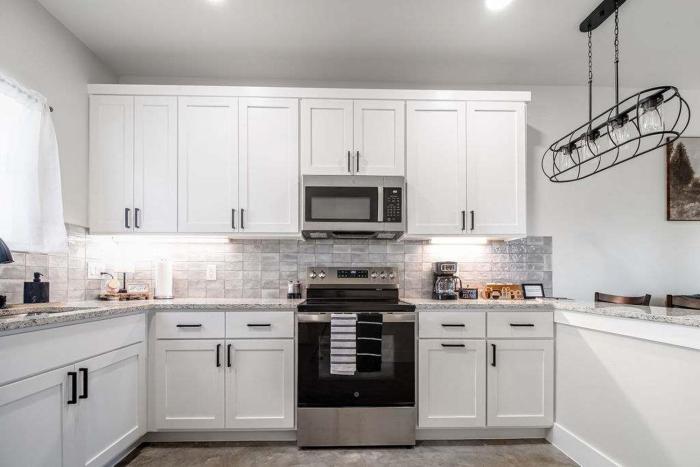 quiet casita with hot tub six min from downtown