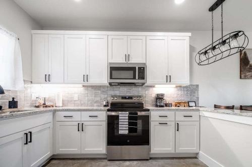 quiet casita with hot tub six min from downtown