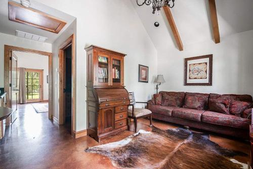 charming cottages steps from messina hof wine tast