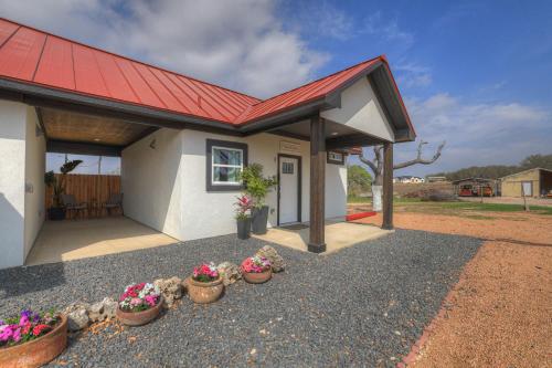 live oak cabins sleeps 8 w hot tubs