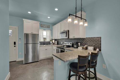 live oak cabins sleeps 8 w hot tubs