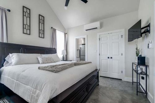 live oak cabins sleeps 8 w hot tubs