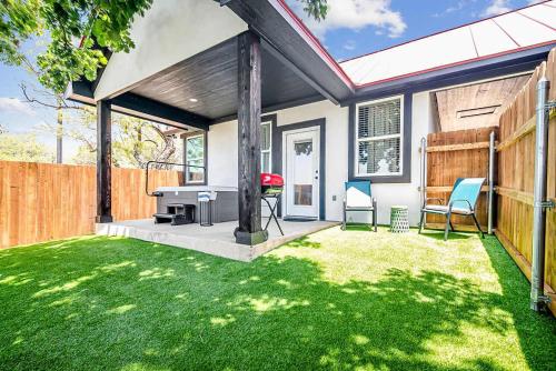 live oak cabins sleeps 8 w hot tubs