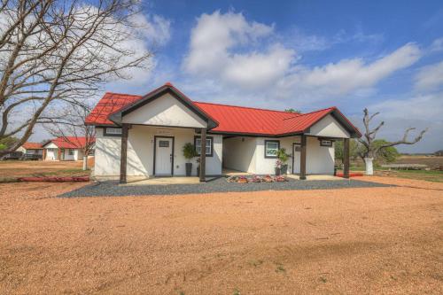 live oak cabins sleeps 8 w hot tubs
